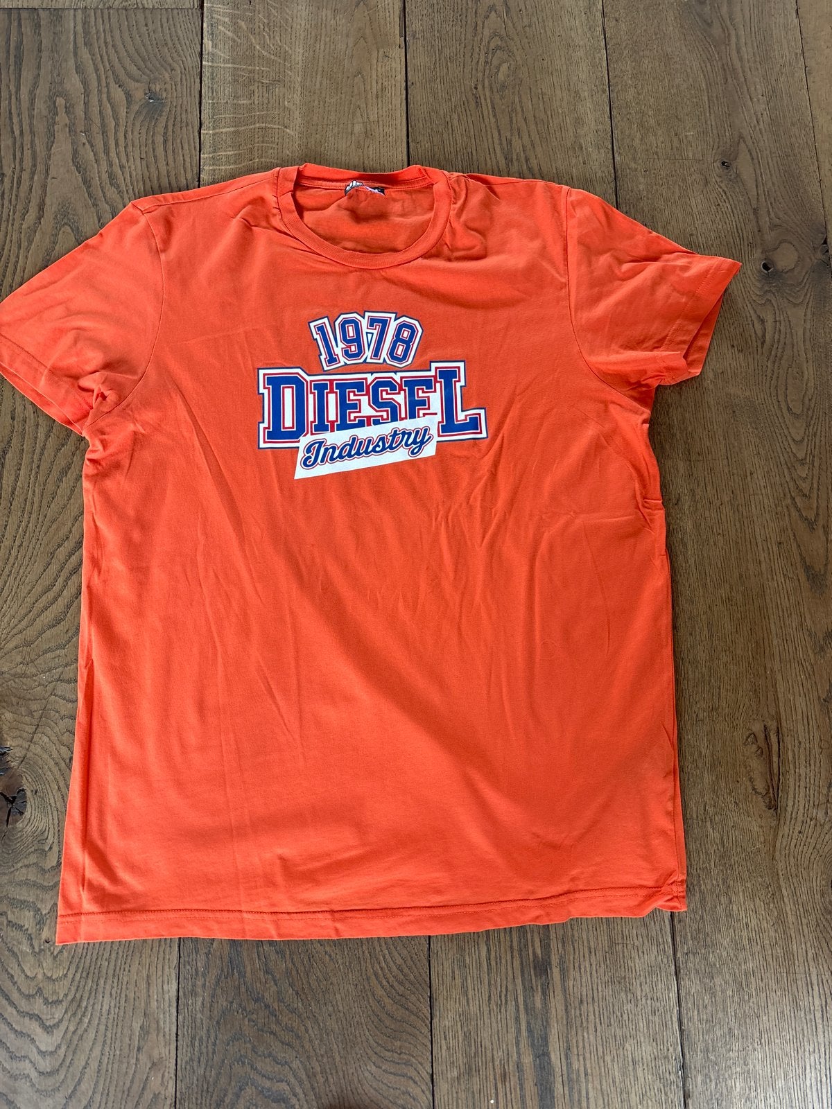 Oranje Diesel T-shirt - Maat XXL - Nieuw, Kleding | Heren, T-shirts, Ophalen of Verzenden, Nieuw, Overige maten, Oranje