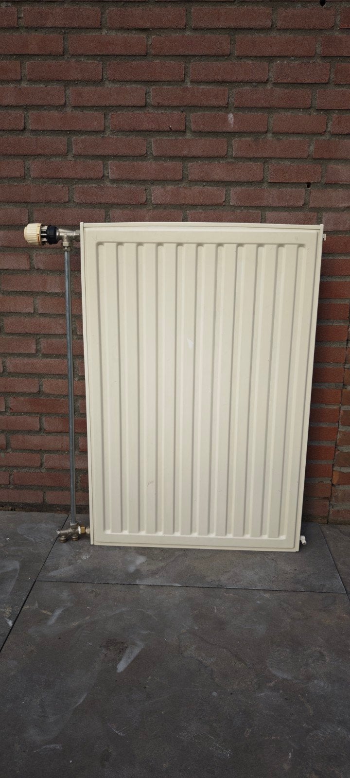 Radson radiator 90x60 cm met thermostaatknop, Ophalen, Gebruikt, Radiator, 60 tot 150 cm