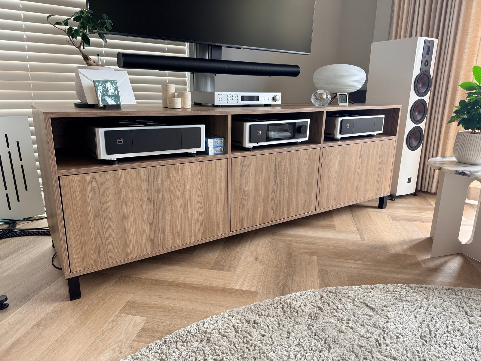 Stijlvol TV & HiFi meubel/dressoir met opbergruimte, Ophalen, 150 tot 200 cm, Zo goed als nieuw, Minder dan 100 cm