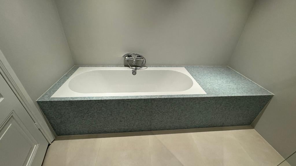 Foto 14 van Badkamerrenovatie 4600€Toiletrenovatie 2300€