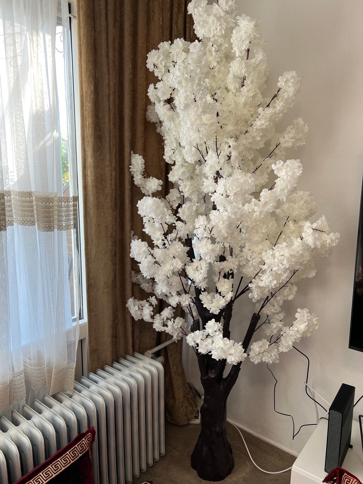 Grote kunstboom met witte bloesem – Nieuwstaat, Ophalen, Nieuw