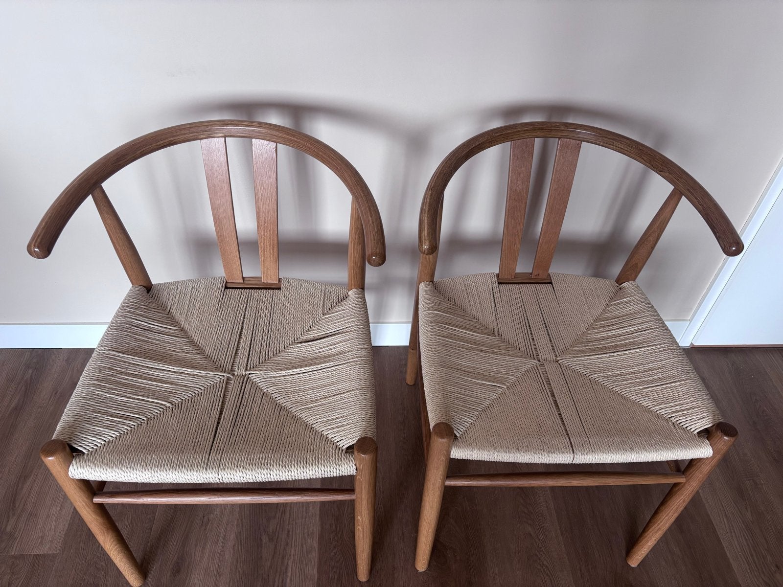 Set van 2 eetkamerstoelen Guderup van Jysk - Zo goed als nie, Ophalen, Twee, Bruin, Zo goed als nieuw