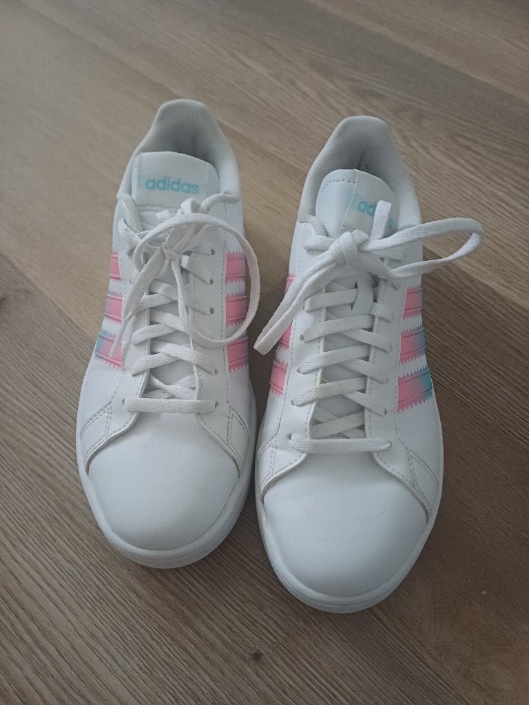 Adidas sneakers, maat 41 1/3, roze/blauw, topstaat!!!, Kleding | Dames, Schoenen, Ophalen of Verzenden, Zo goed als nieuw, Zwart