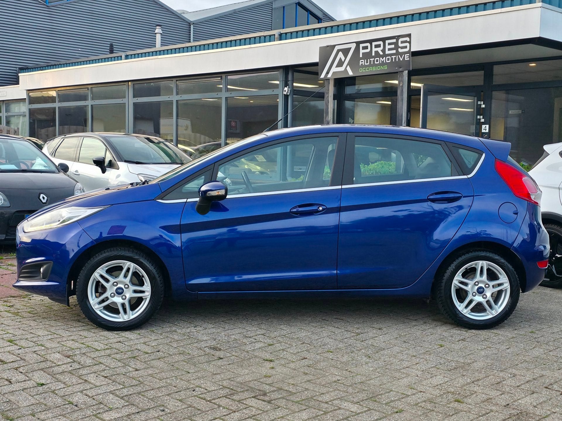 Ford Fiesta 1.0 Titanium |CLIMA|CRUISE|NAVI|PDC|LMV, Auto's, Voorwielaandrijving, Stof, Gebruikt, 525 kg