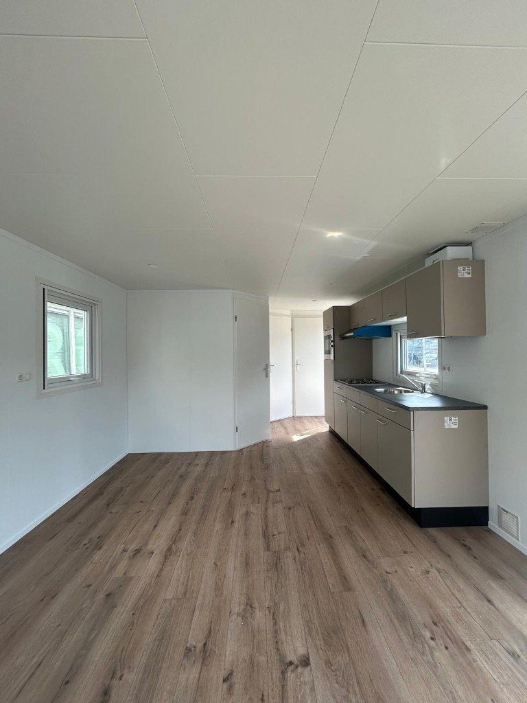 * NIEUW * ZARO 8,5 x 3,77 meter chalet | stacaravan te koop, Caravans en Kamperen, Stacaravans, Tot en met 4