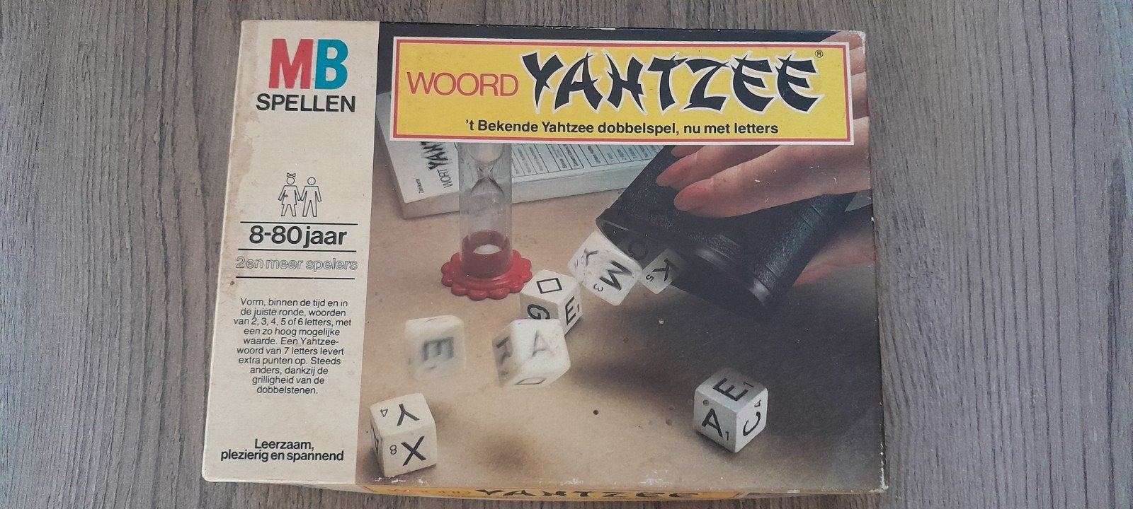 MB Woord Yahtzee - Het bekende dobbelspel met letters, Vijf spelers of meer, Ophalen of Verzenden, Gebruikt, MB Spellen