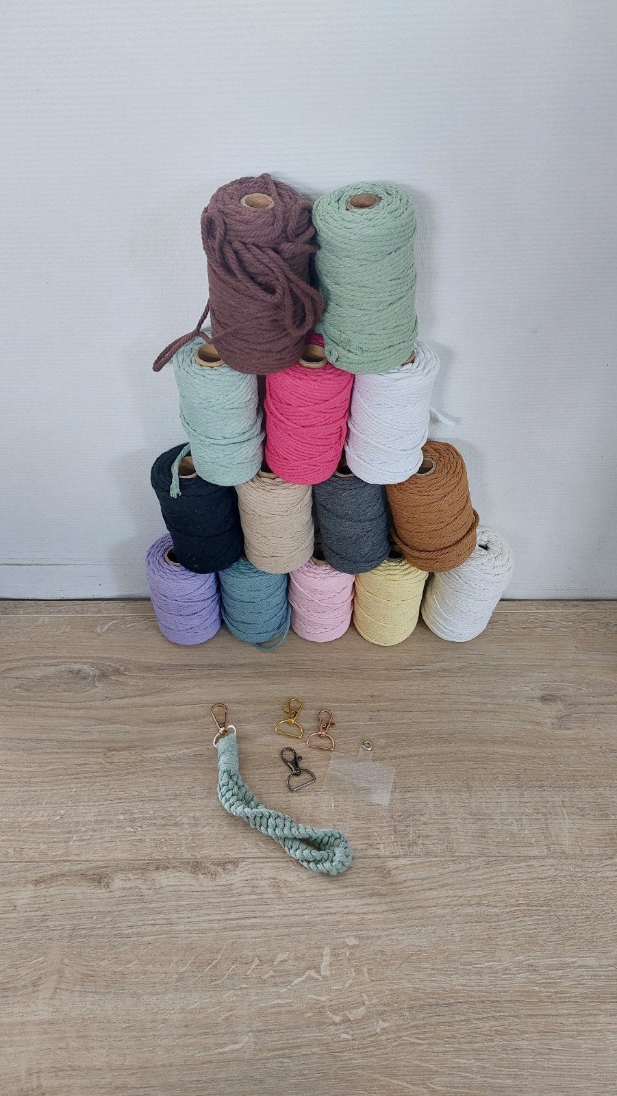 DIY pakket macrame sleutel-/telefoonhanger, Ophalen of Verzenden, Nieuw, Overige typen