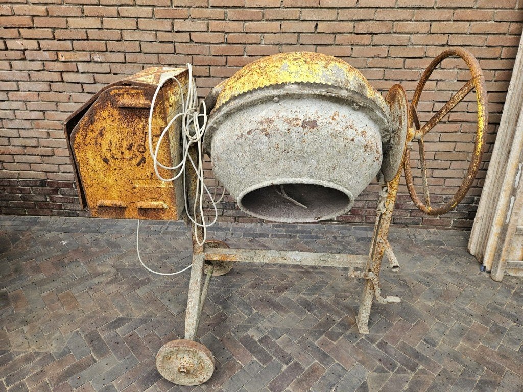 Betonmolen, cementmolen, mixer, Ophalen, Gebruikt