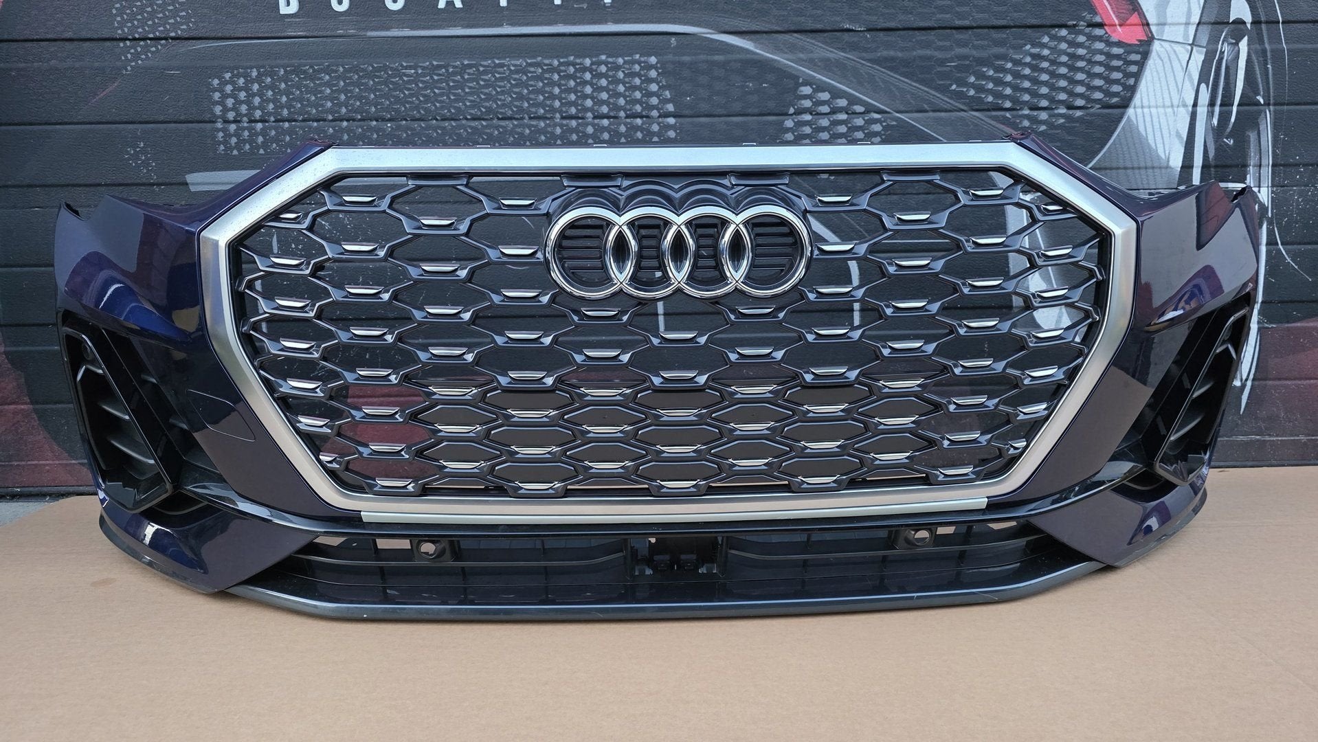 Voorbumper Audi Q3 83A F3 S-line SLINE SPORTBACK BUMPER LX5H, Gebruikt, -, Voor, Bumper