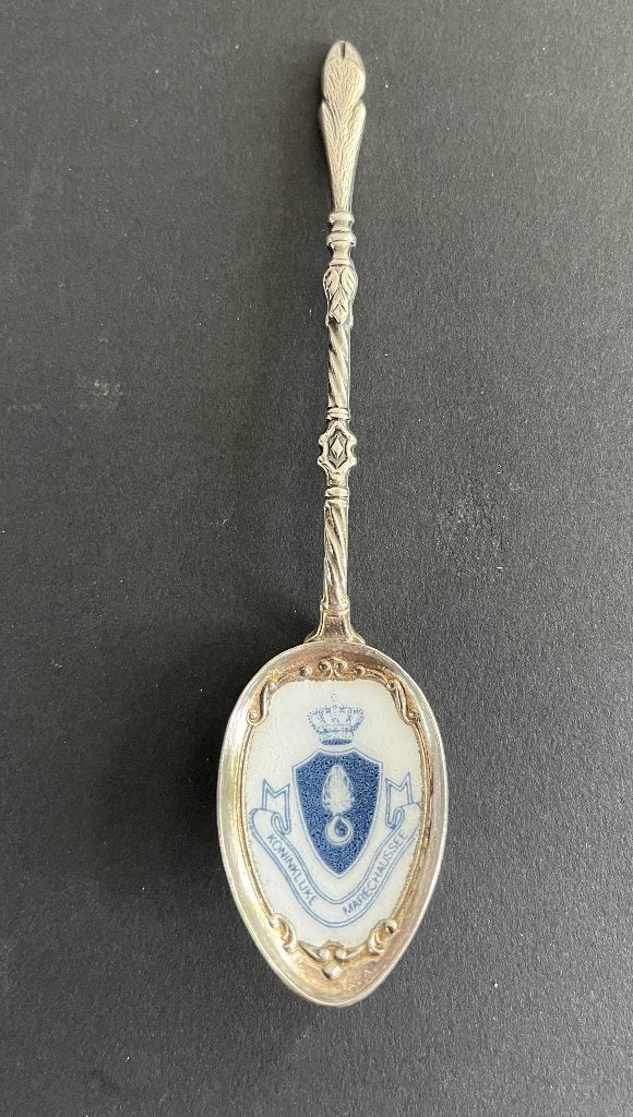 Verzilverd herdenkingslepeltje Koninklijke Marechaussee, Ophalen of Verzenden, Marechaussee, Nederland, Overige typen