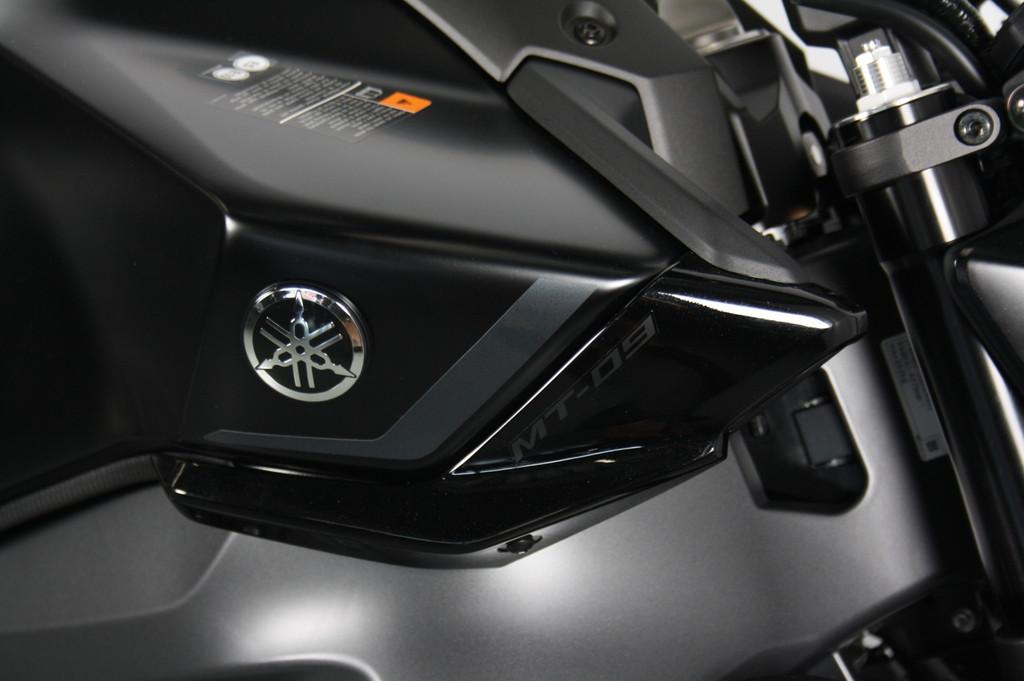 Yamaha MT 09 Y-AMT, Bedrijf, Naked bike