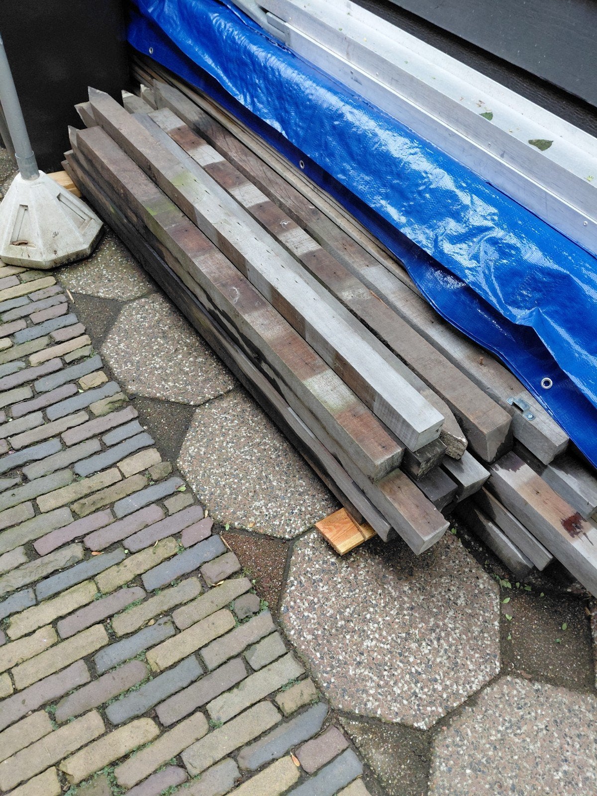 Azobe  palen, Tuin en Terras, Palen, Balken en Planken, Ophalen, Zo goed als nieuw, Minder dan 180 cm, Palen