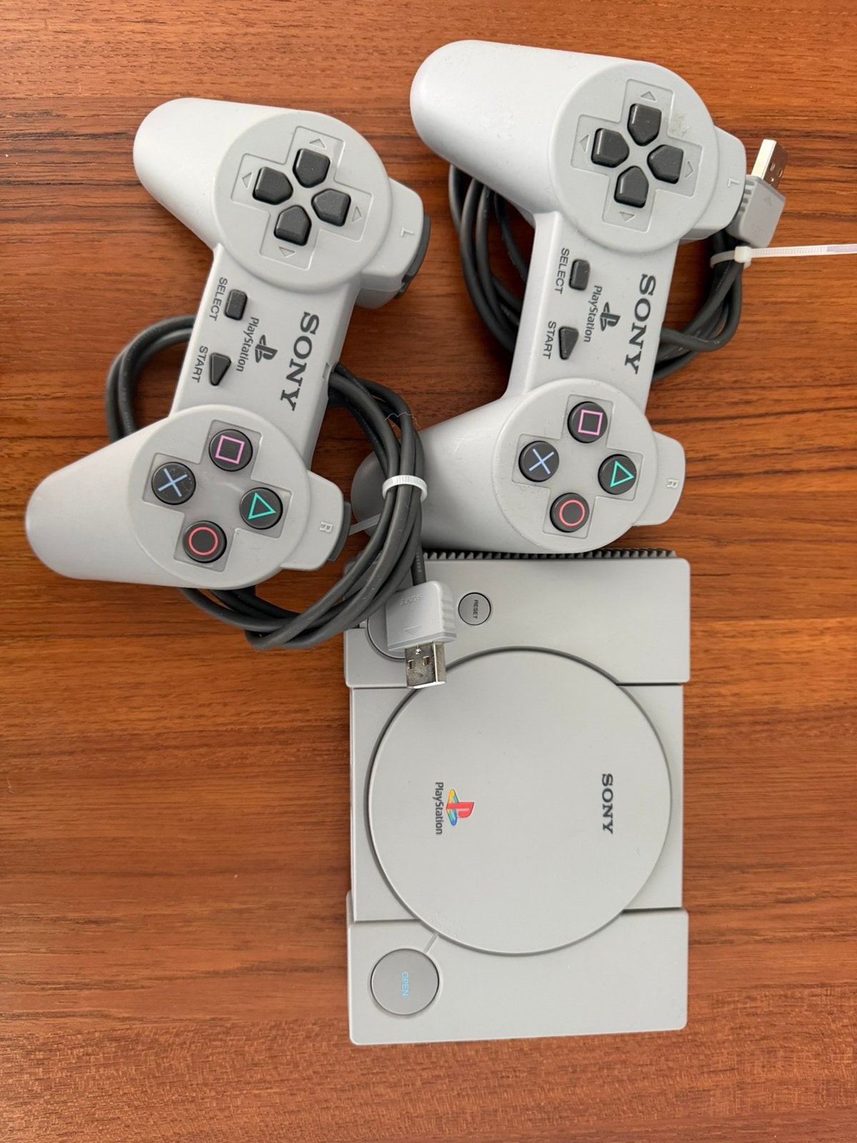 PlayStation classic mini met 2 controllers, Spelcomputers en Games, Spelcomputers | Sony PlayStation 1, Ophalen, Zo goed als nieuw