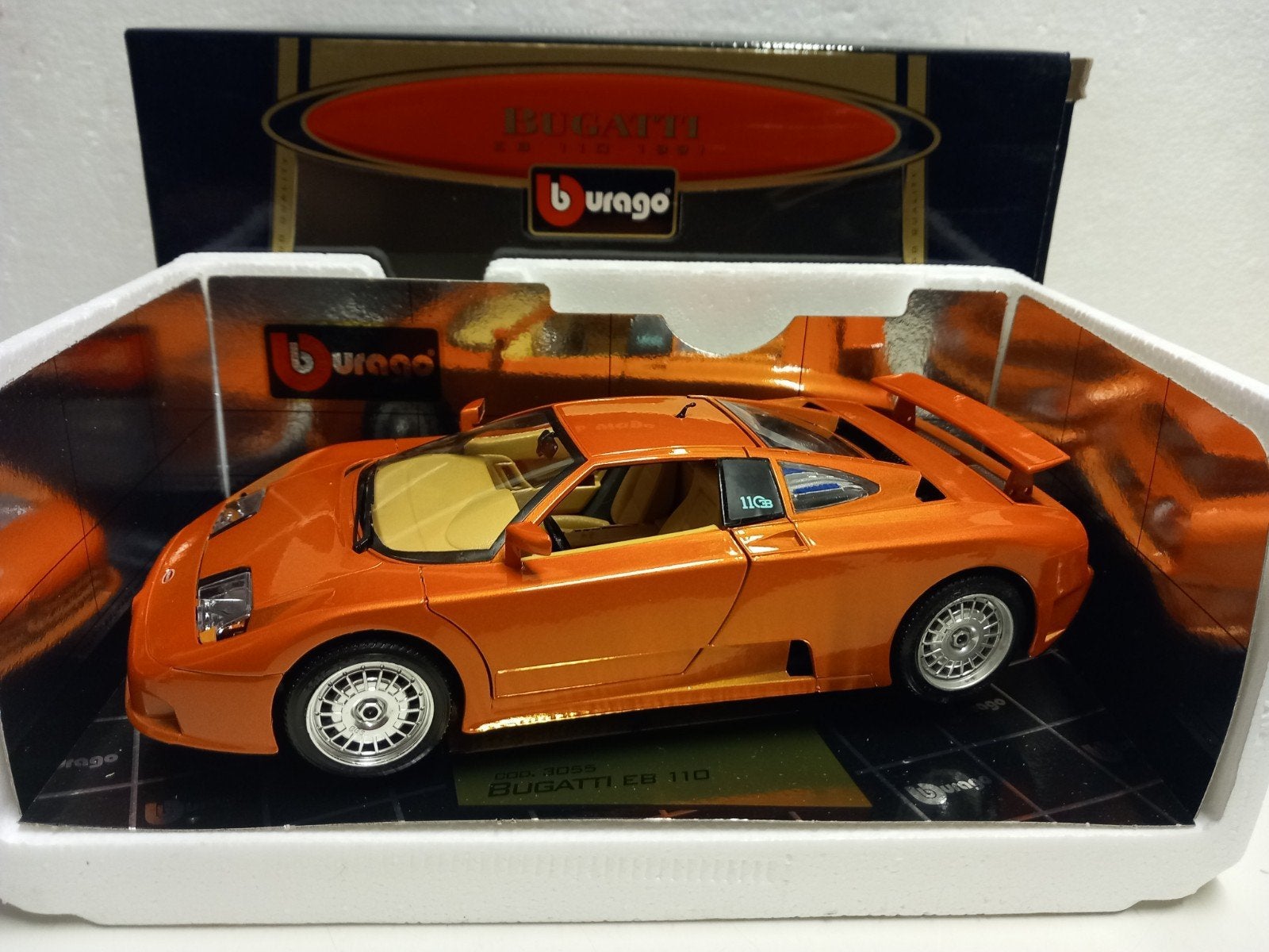 Bugatti EB 110 brons orange Bburago metal 1:18 KRD, Ophalen of Verzenden, Zo goed als nieuw, Auto, Overige merken