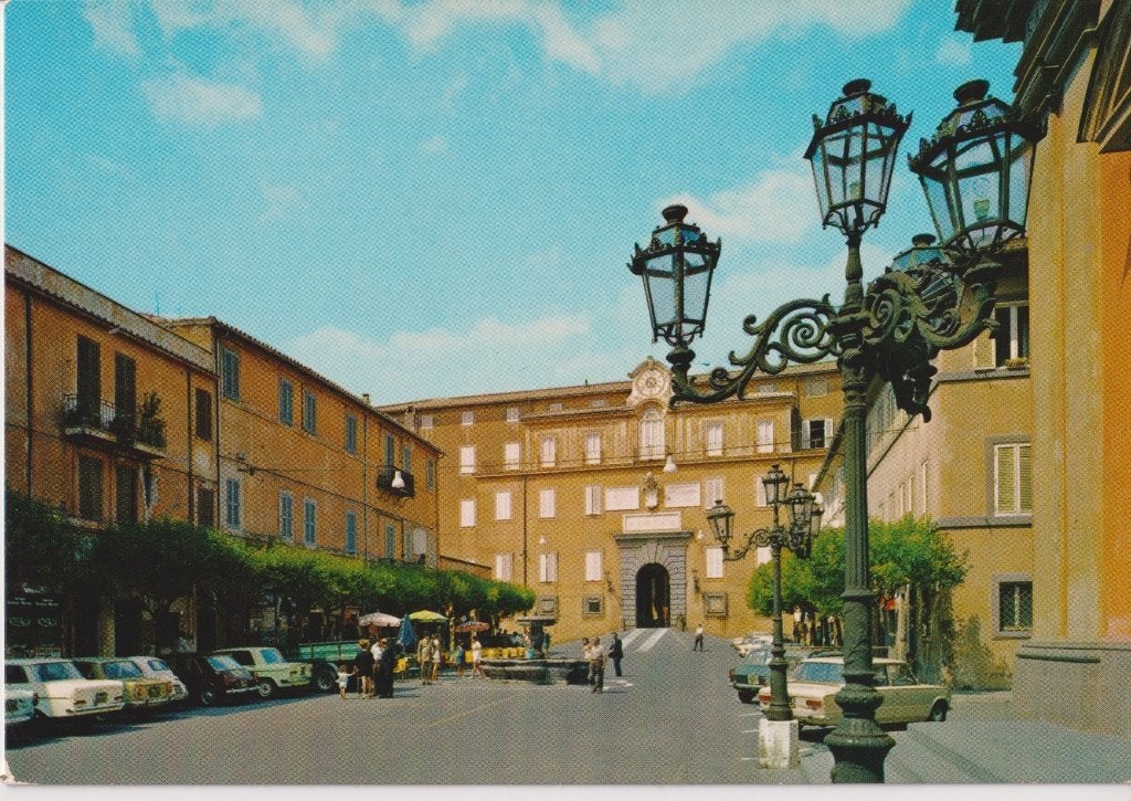 Italie, Castelgandolfo met auto's ,Lancia Fulvia Berlina, Ophalen of Verzenden, 1960 tot 1980, Ongelopen, Italië