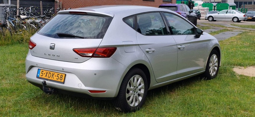 SEAT Leon 1.2 TSI Style Dist. riem vervangen | Incl complete, Voorwielaandrijving, Euro 5, Stof, Gebruikt