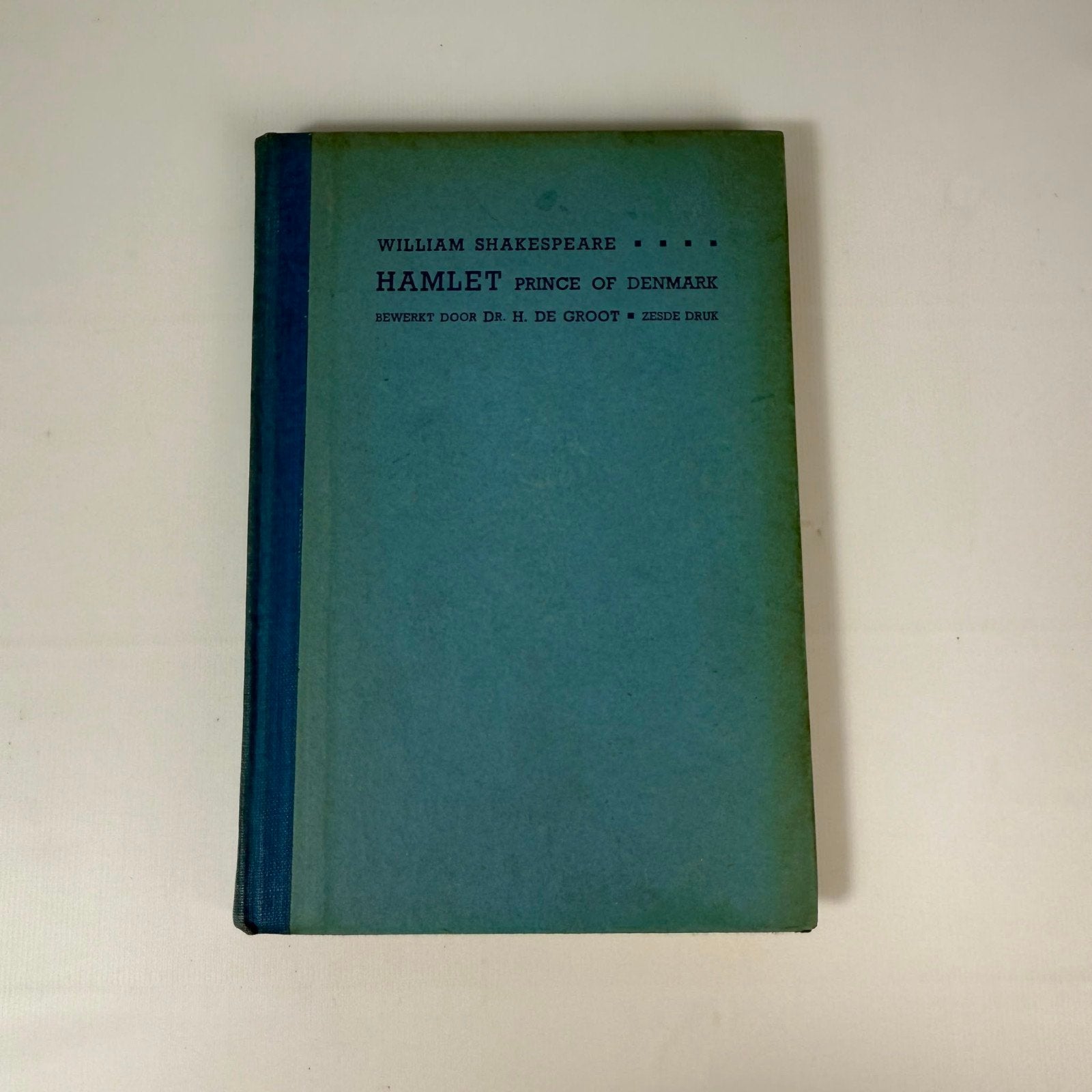 Hamlet Prince of Denmark - William Shakespeare (1949), Ophalen of Verzenden, Gelezen, William Shakespeare