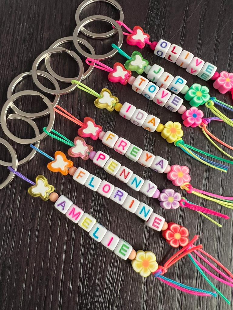 Bloemetjes sleutelhangers met naam, Ophalen of Verzenden, Nieuw