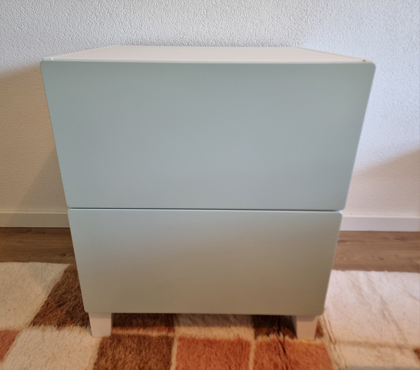 IKEA SMÅSTAD PLATSA Kast met 2 lades, wit en lichtgroen, Ophalen, 1 of 2 laden, Nieuw, 50 tot 100 cm