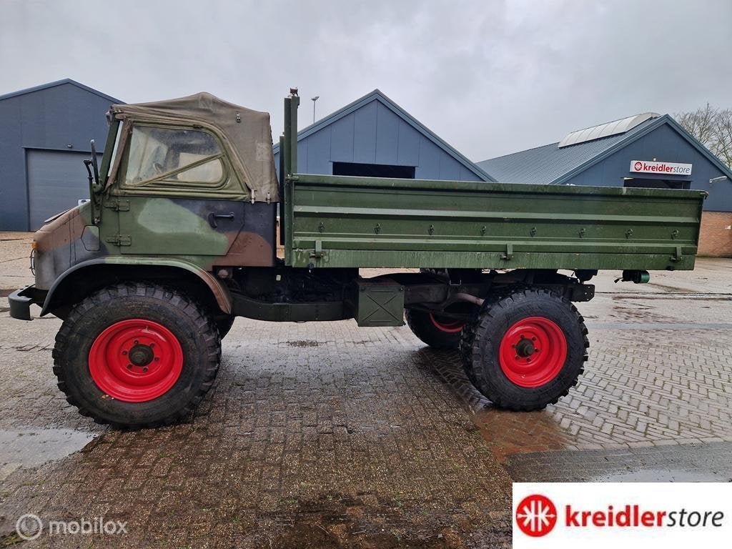 Unimog 404 met kenteken met 6 cil benzine motor bouwj. 1970, foto 6