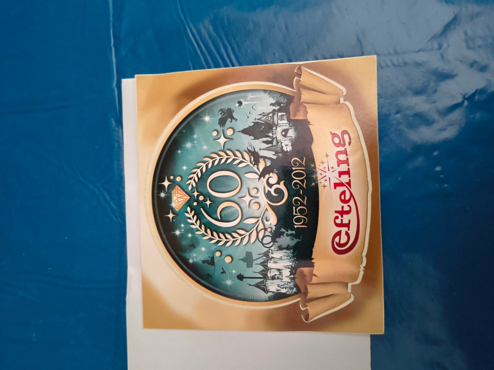 Efteling sticker 60 jaar en een Efteling parkeersticker, Verzamelen, Efteling, Verzenden, Zo goed als nieuw, Overige typen