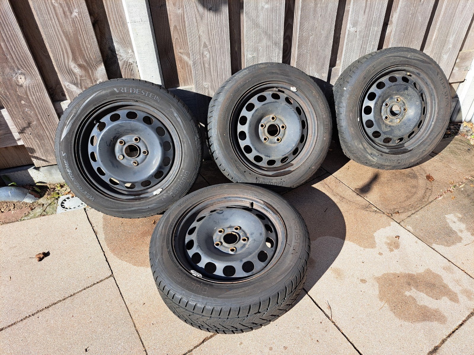 Vredestein Winterbanden 205/55 R16 op stalen velgen, Ophalen, Gebruikt, 16 inch, Banden en Velgen