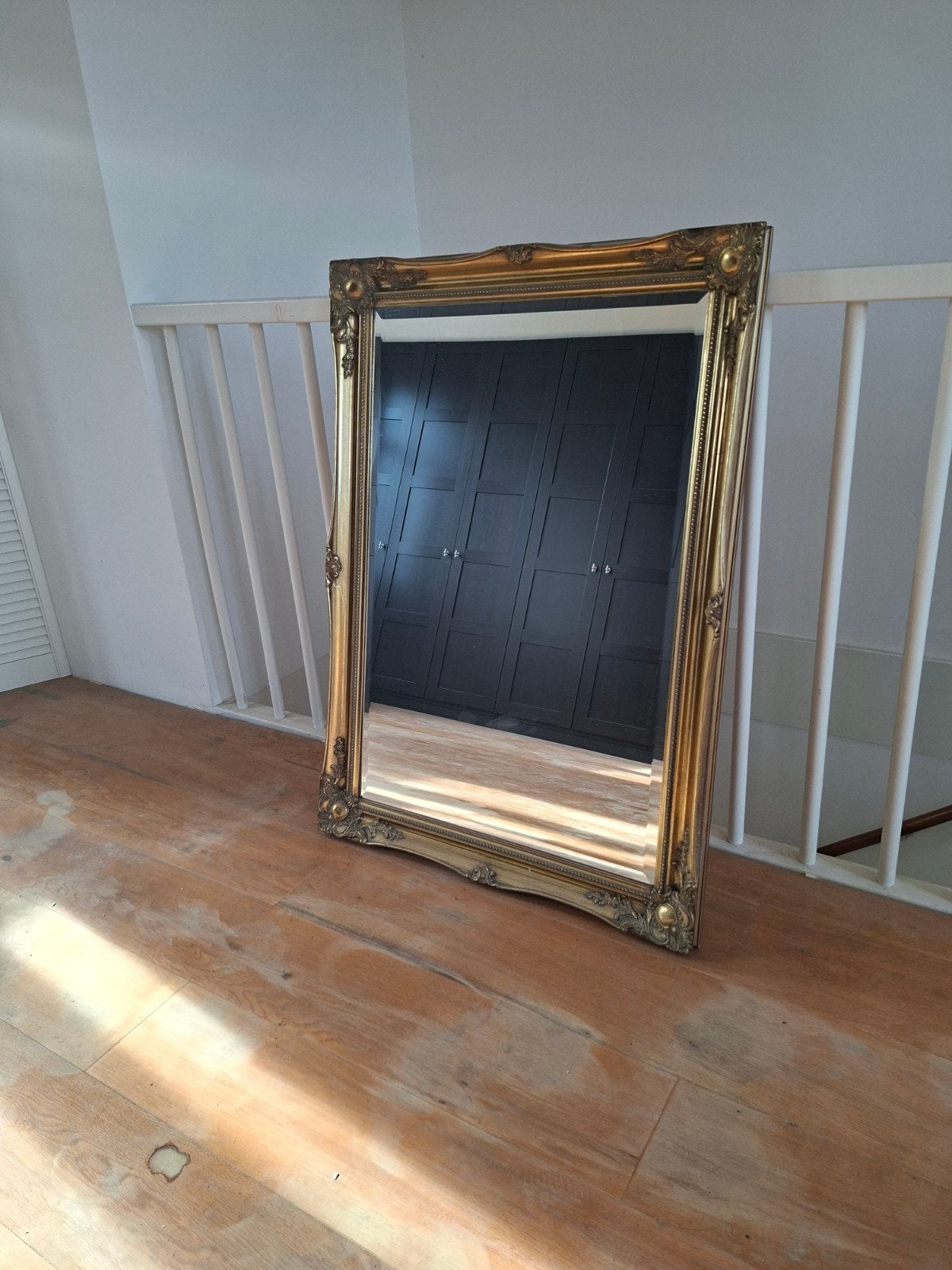 Grote gouden spiegel met sierlijke lijst, Ophalen, Gebruikt, 75 tot 100 cm, 150 tot 200 cm