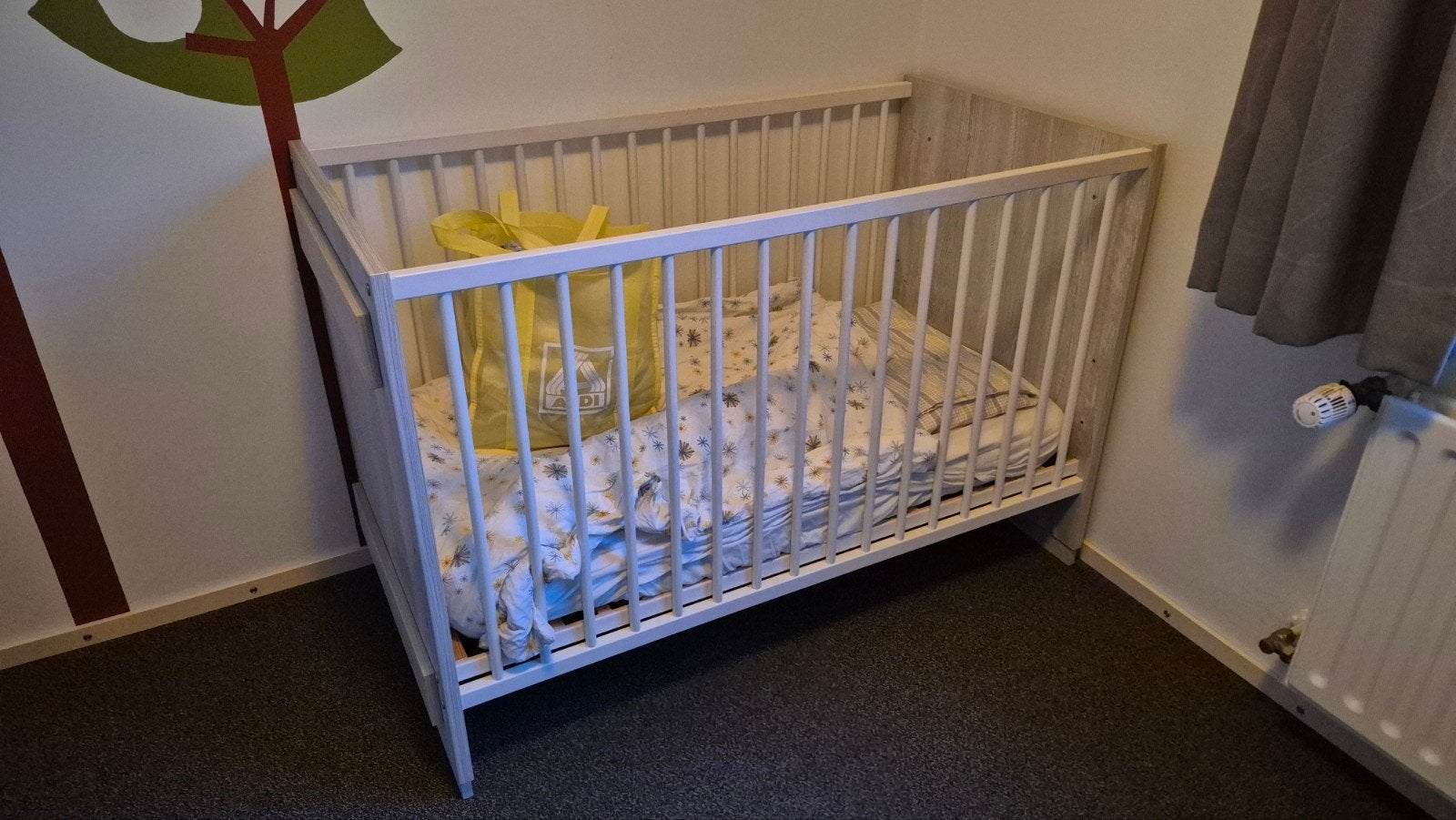 Ledikant, commode en kast voor babykamer - in goede staat, Ophalen, 50 tot 70 cm, 105 cm of meer, 100 cm of meer