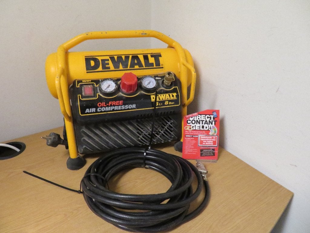 DeWalt DPC6MRC-QS 6L Mini compressor | Pawn Eindhoven, 100 liter of meer, Ophalen, Gebruikt, Minder dan 200 liter/min