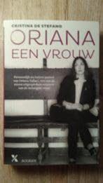 Oriana een vrouw - Cristina de Stefano, Ophalen of Verzenden, Zo goed als nieuw