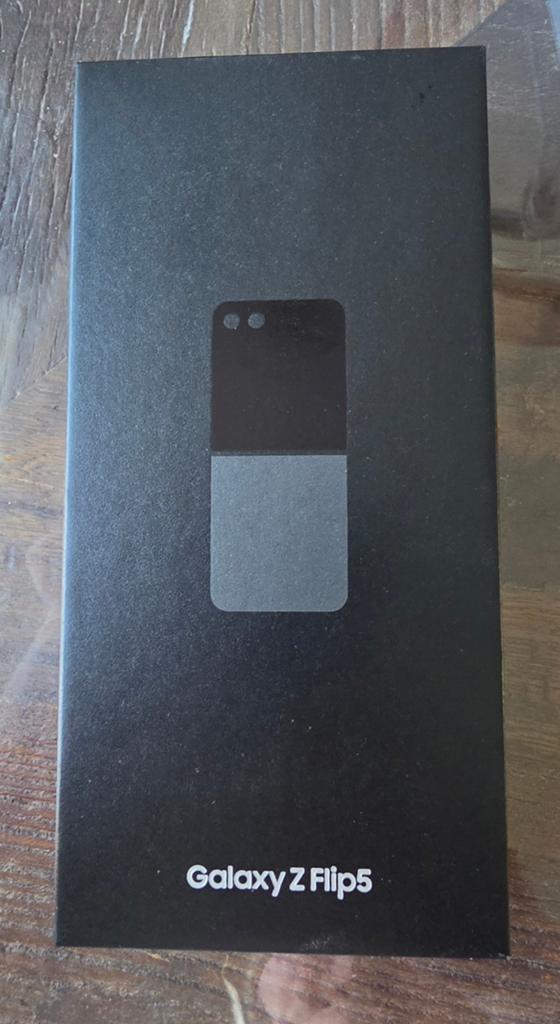 Samsung Z Flip 5, Telecommunicatie, Mobiele telefoons | Samsung, Ophalen, Zwart, Zo goed als nieuw, Galaxy Z Flip
