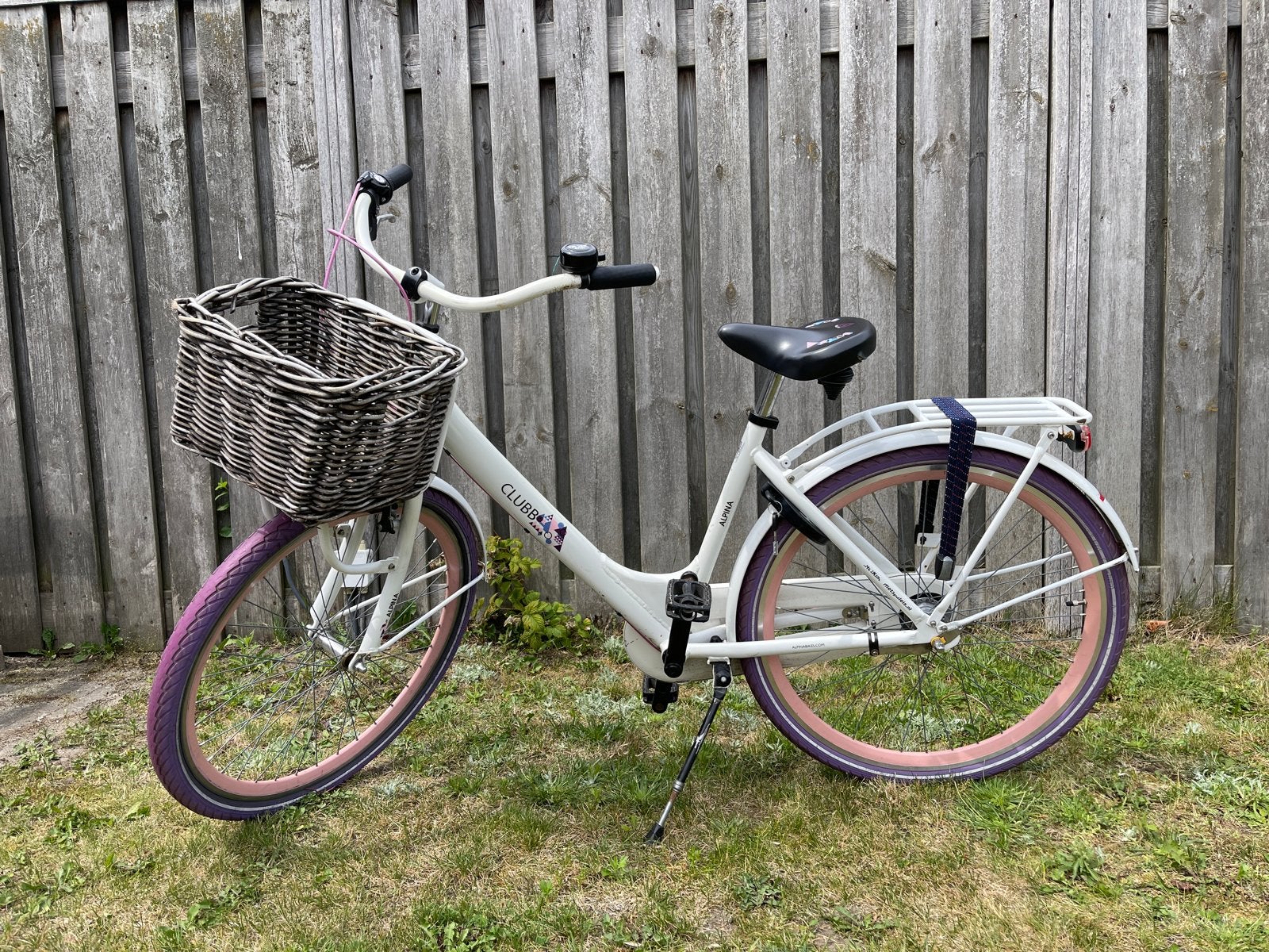 Meisjesfiets Clubb Alpha 26 inch met mand en slot, Ophalen, Gebruikt, Terugtraprem, 26 inch of meer