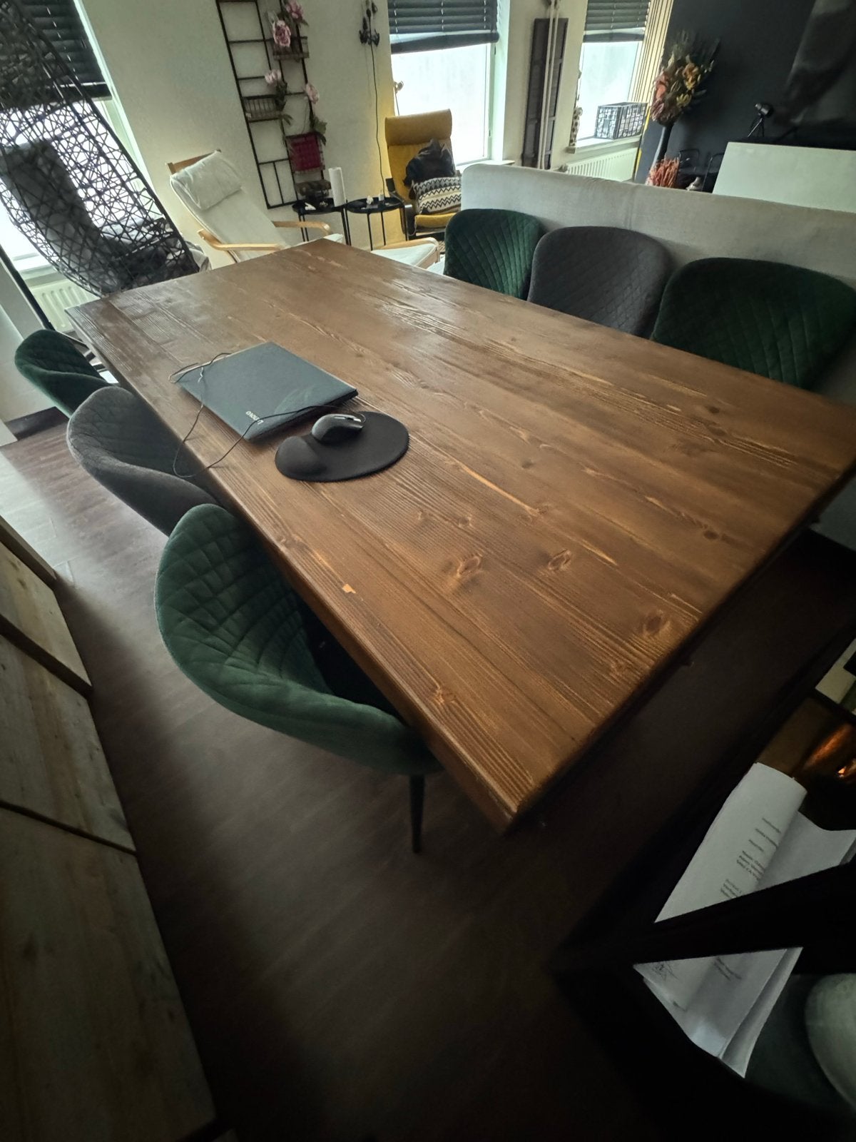 Foto 5 van Houten eettafel (200x100) met industriële poten & 6 stoelen