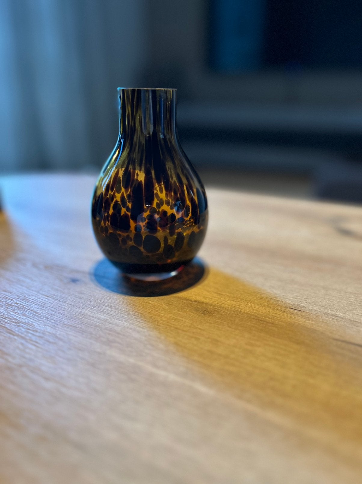 Leuk vaasje J-line, Ophalen, Zo goed als nieuw, Bruin, Glas