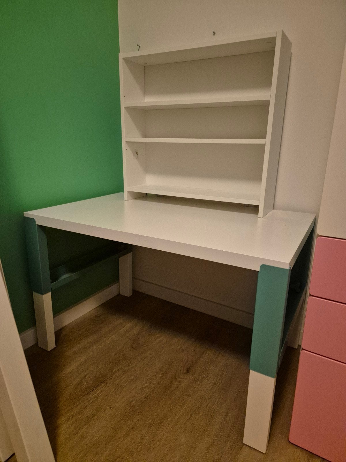 IKEA kinderbureau met Opzetstuk - In Hoogte Verstelbaar, Ophalen, Kinderbureau, In hoogte verstelbaar, Zo goed als nieuw