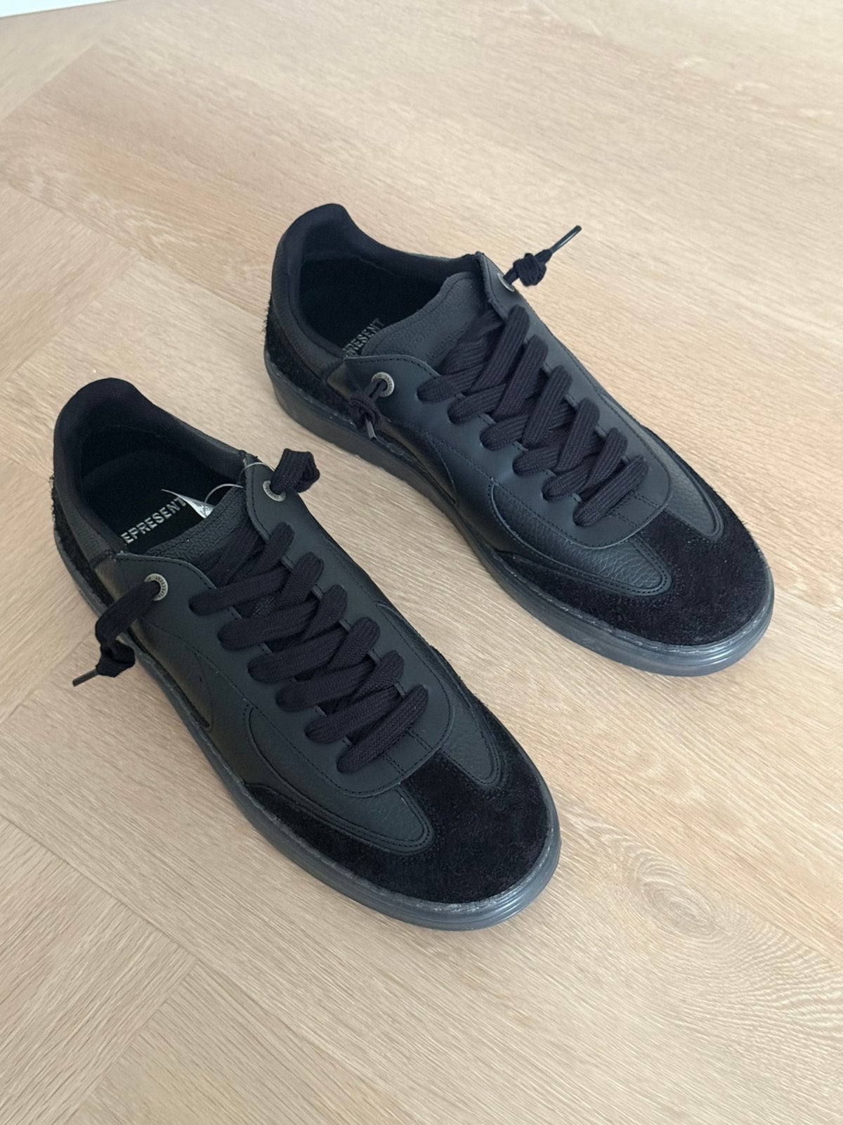 Represent Virtus sneakers in zwart leer, Zwart, Nieuw, Ophalen of Verzenden, Represent