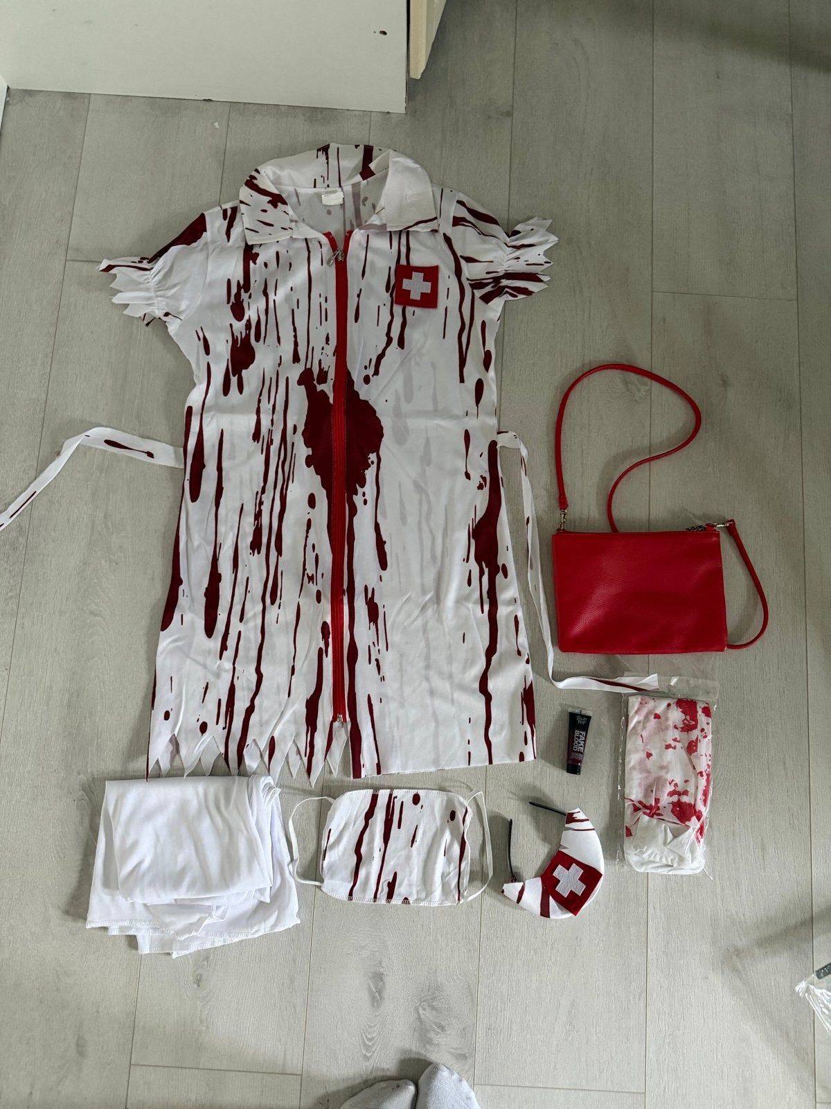 Halloween Zuster Kostuum - Bloederige Verpleegster Outfit, Ophalen of Verzenden, Zo goed als nieuw, Halloween, Kleding