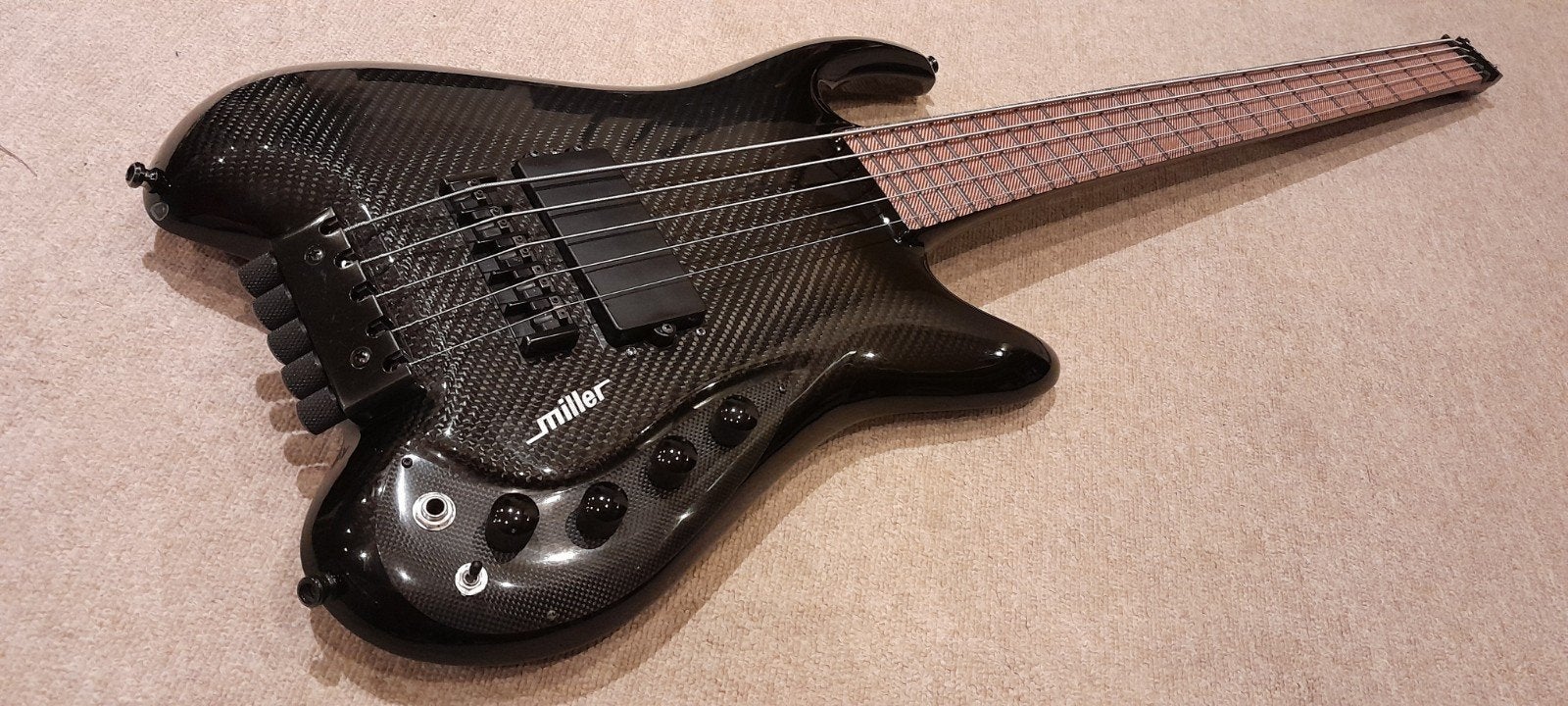 Miller bass full carbon, Ophalen of Verzenden, Gebruikt, Elektrisch, 5-snarig