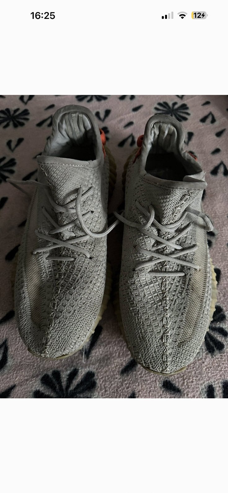 Yeezy Boost 350 V2 Ash Pearl, Ophalen of Verzenden, Zo goed als nieuw, Zwart