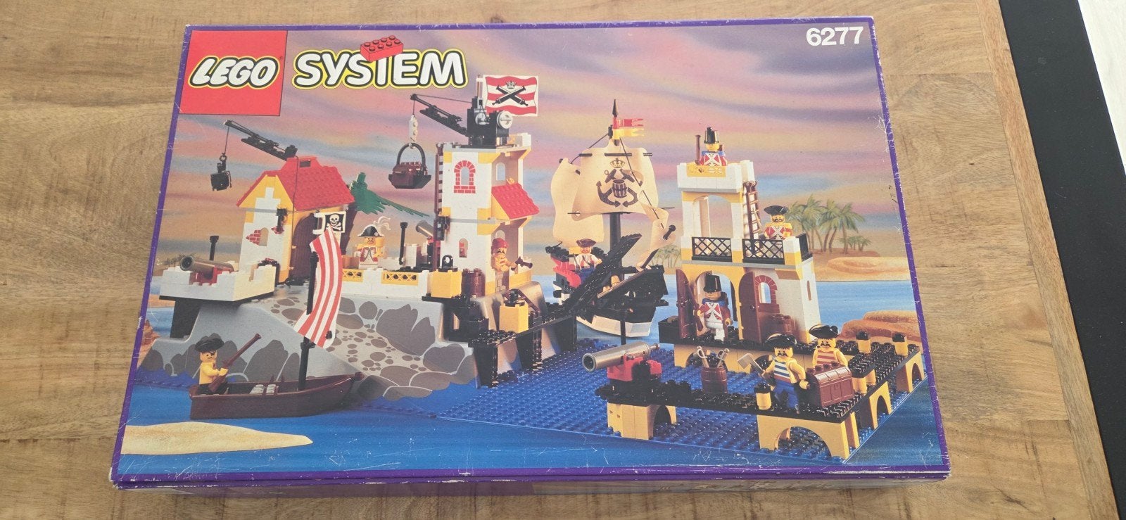 Lego Pirates 6277 Imperial Trading Post, compleet met doos, Gebruikt, Lego, Pirates, Ophalen of Verzenden