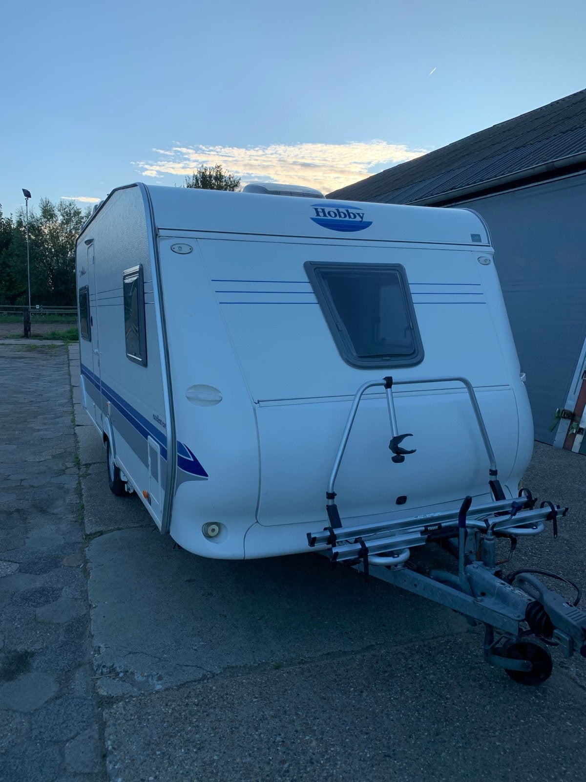 Hobby Excellent Easy Caravan - mover - zonnepaneel - stapelb, Rondzit, Hobby, Frans bed, Particulier