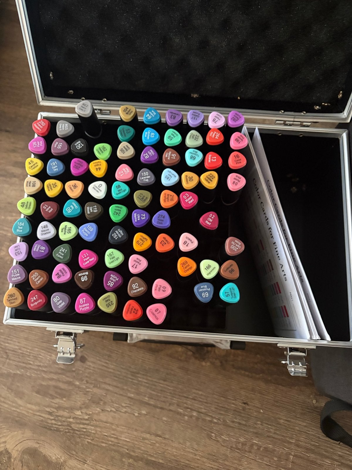 Decotime alcohol markers - Grote set in koffer, Ophalen of Verzenden, Gebruikt, Potlood of Stift