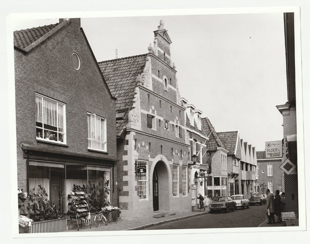 Ootmarsum Markt Kerkplein 2 grote oude foto's, 1960 tot 1980, Gebruikt, Verzenden, Foto