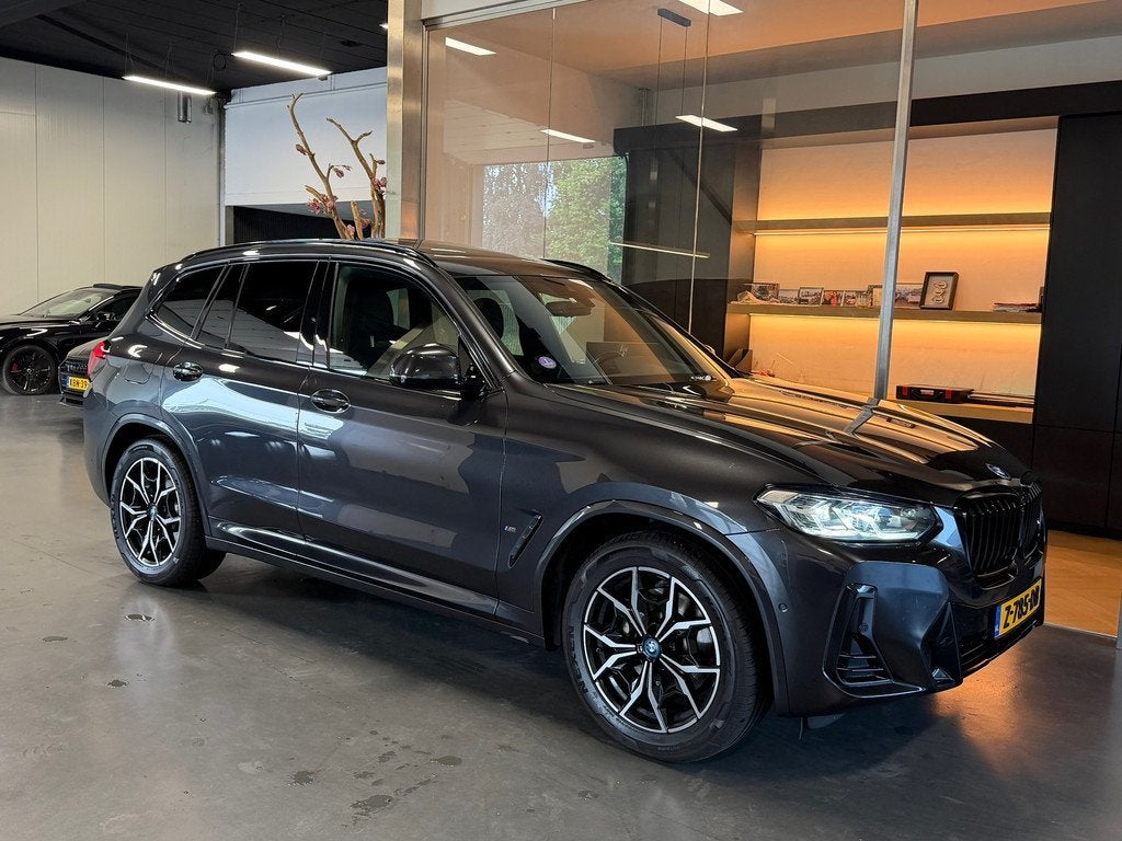 BMW X3 XDrive30e M-Package Panorama Memory Camera, 1998 cc, Gebruikt, 2000 kg, Bedrijf