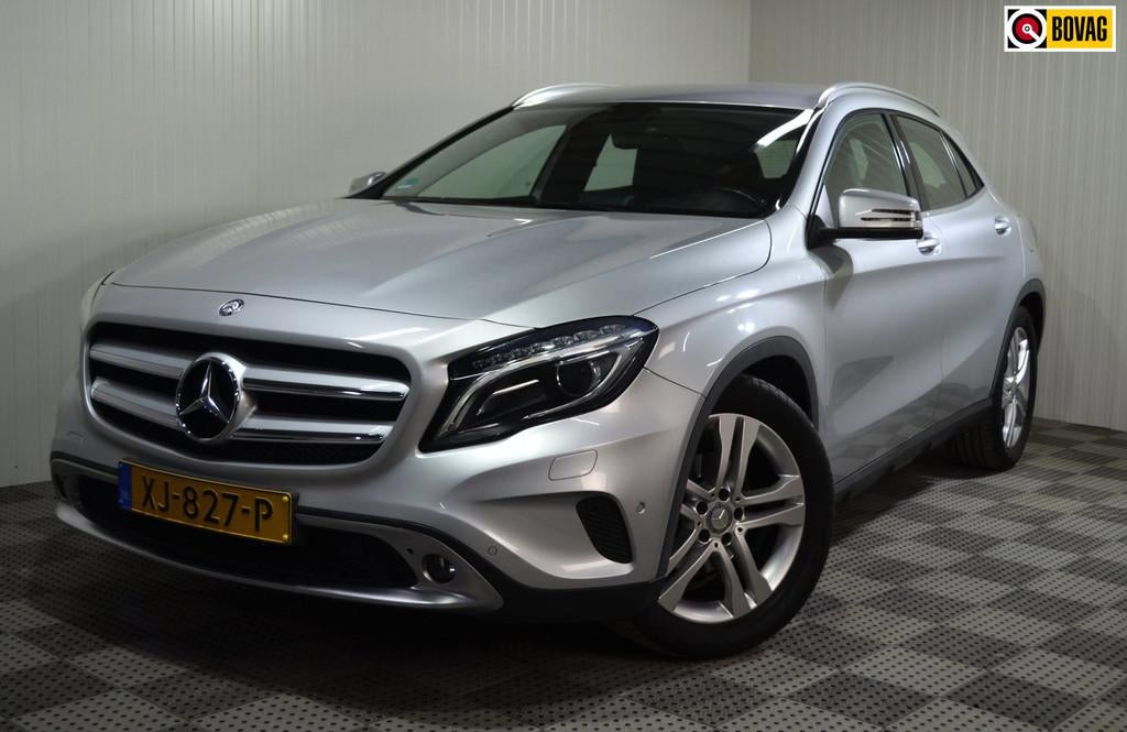 Mercedes-Benz GLA-klasse 200 Edition 1 / Navi/ Camera / Stoe, Gebruikt, 715 kg, Leder en Stof, 1595 cc
