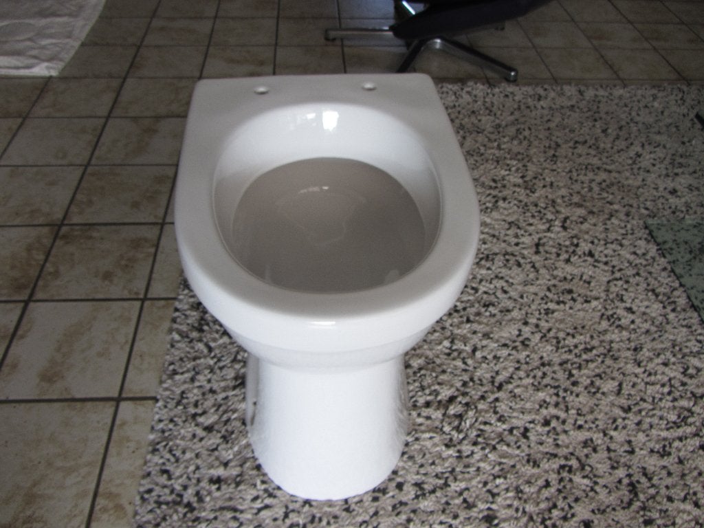 Staande verhoogde toiletpot met ao achteronder aansluiting, Ophalen, Zo goed als nieuw, Toilet