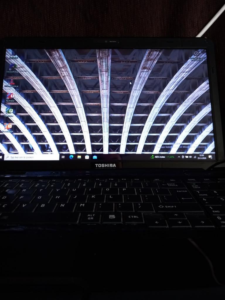 Toshiba laptop 15 inch, Ophalen, 256 GB of meer, 15 inch, 4 GB of minder
