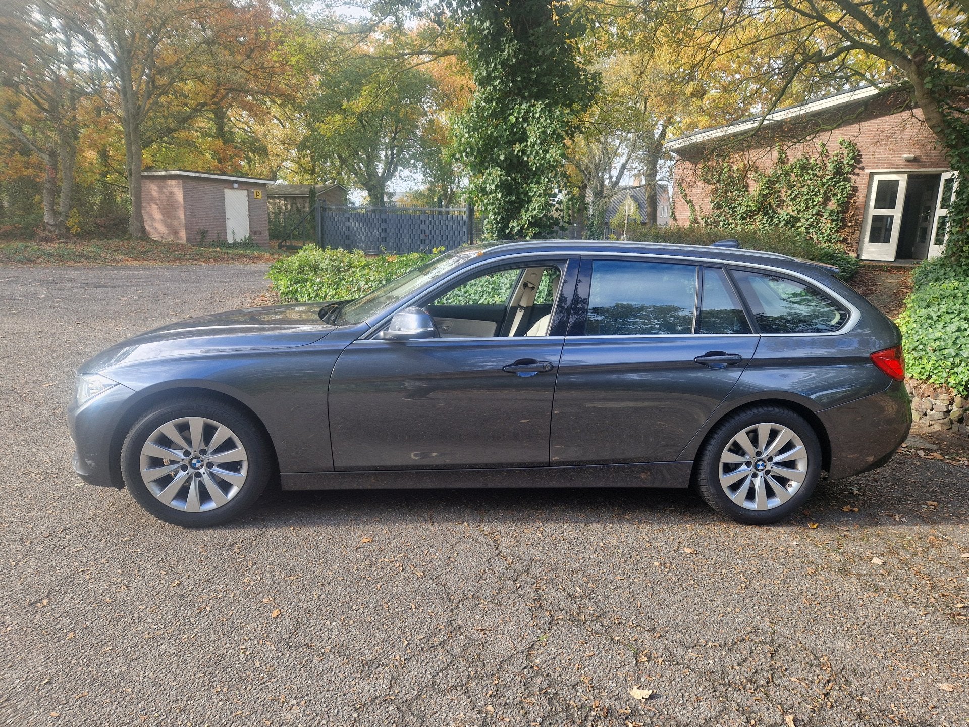 BMW 3 Serie Touring 316i Executive, LEER AUTOMAAT, 2014, nw, Automaat, Gebruikt, Euro 6, 4 cilinders