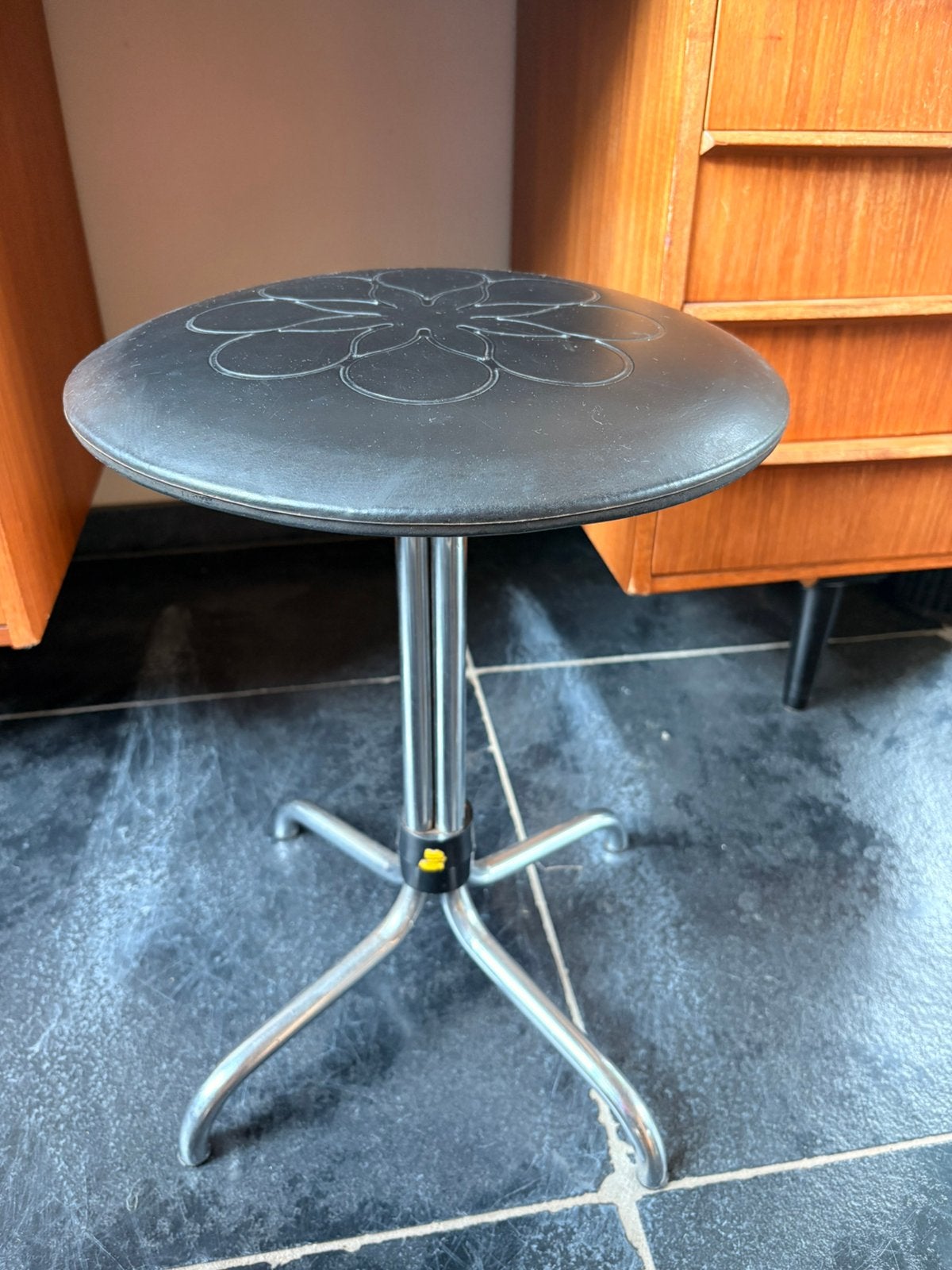 Vintage / retro Brabantia kruk met bloemdesign 🖤, Ophalen, In hoogte verstelbaar, Gebruikt, Overige materialen