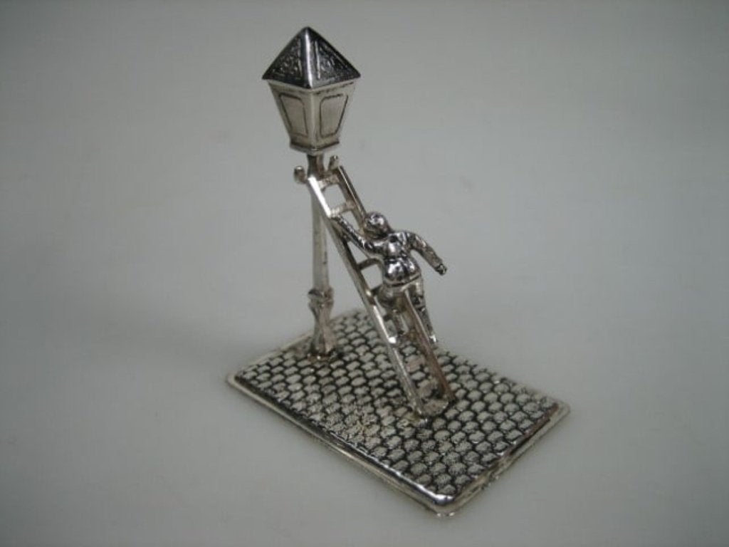 Zilveren Lantaarnopsteker Miniatuur uit ca. 1976, Antiek en Kunst, Verzenden, Zilver